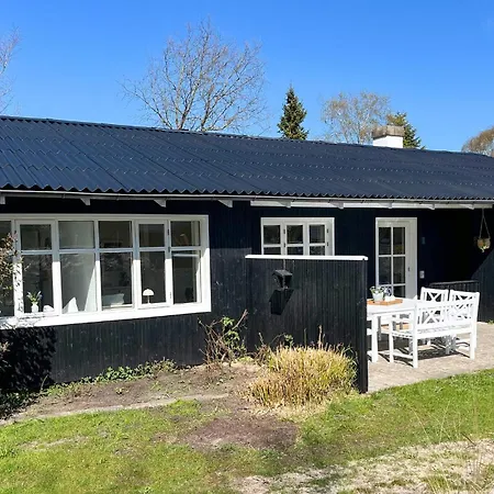 Cozy Home In Blokhus With Sauna *